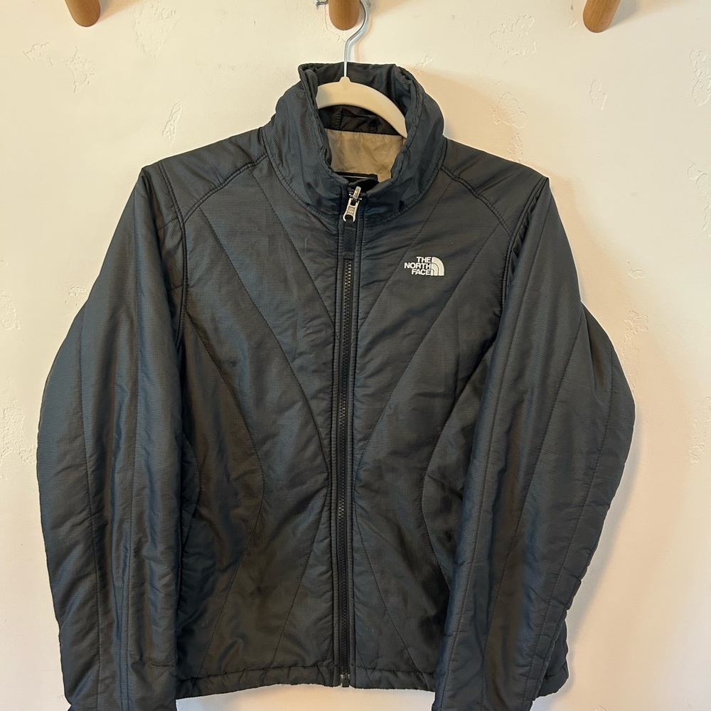 The North Face W’s Black Quilted Puffer Jacket Sz Small Warm Zipper Winter Cozy